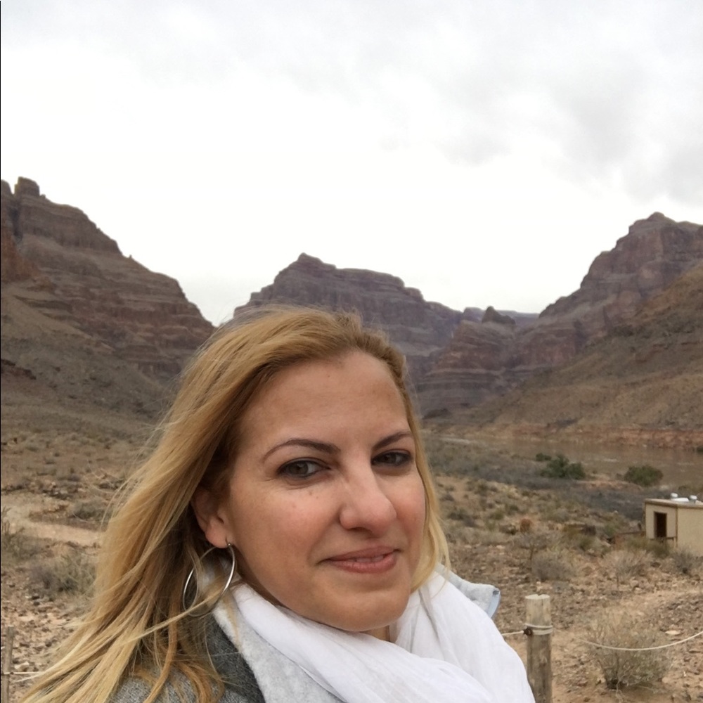 Meet your Posher, Laura